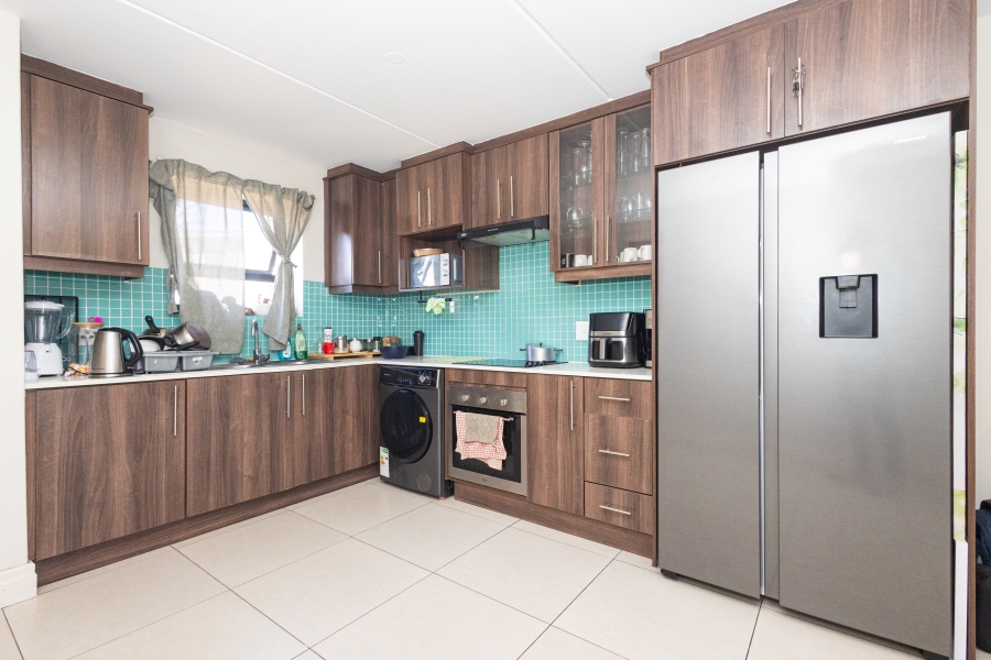 To Let 3 Bedroom Property for Rent in Windsor Park Estate Western Cape